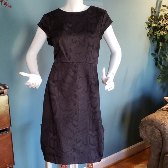 Kristin Davis Dresses & Skirts - Kristin Davis Faux Snakeskin Sheath Dress Size 12